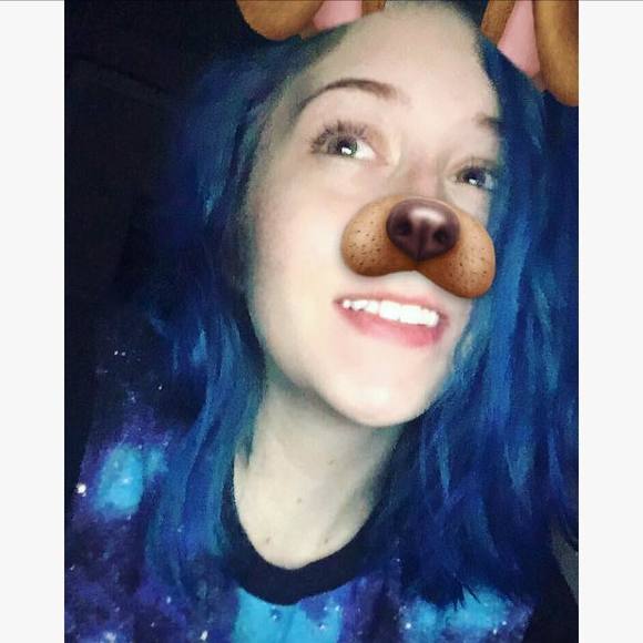 Meet your Posher, Sierra - Picture 1 of 1